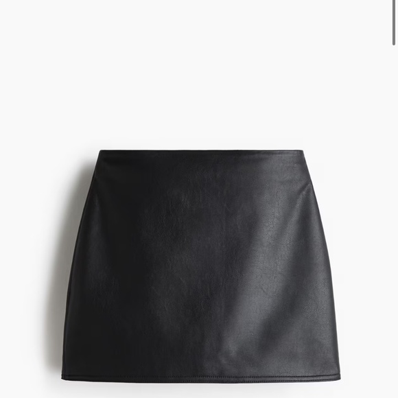 H&M faux leather mini skirt - Picture 3 of 5